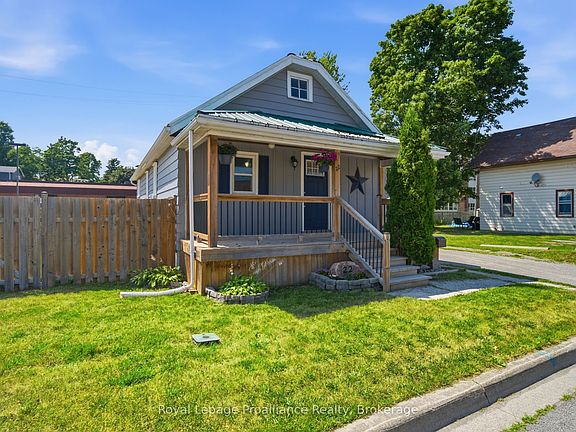 2nd image of 22 Flindall St