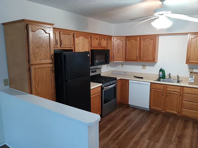 136 Boggs Ave — Photo 6