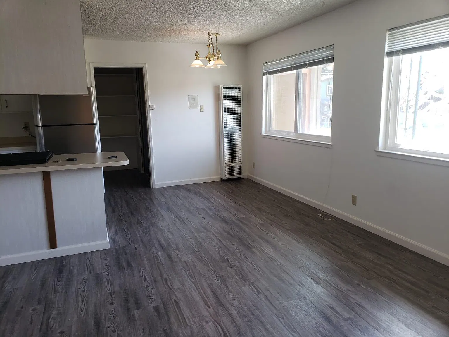 Studio, 400 sqft, $1,895 — Photo 3