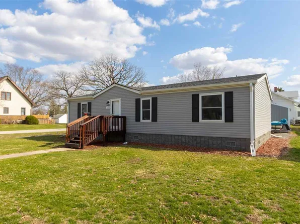 603 W Hilton St, Marengo, IA 52301