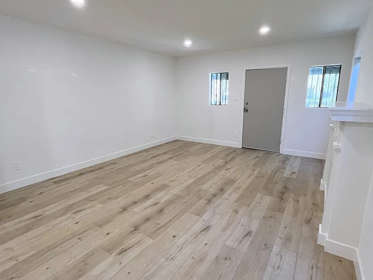 1832 N Wilcox Ave — Photo 13