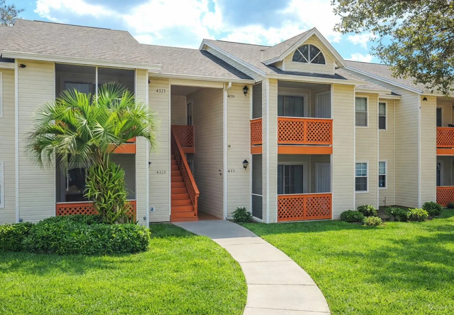 2 bed, 1.0 bath, $1,295 — Photo 1