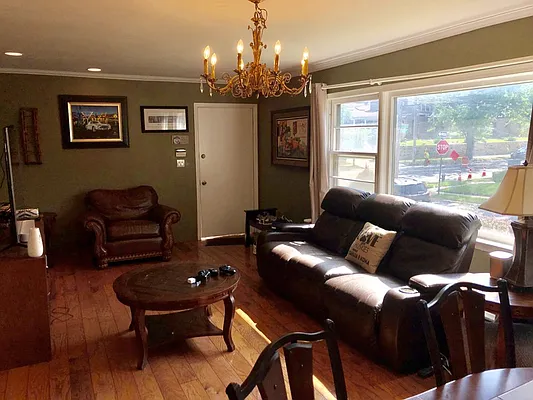 Rented by Dwell Residential Inc | media 22