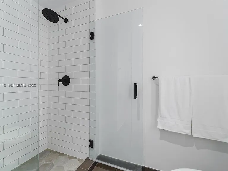 398 NE 5th St #3505 — Photo 16