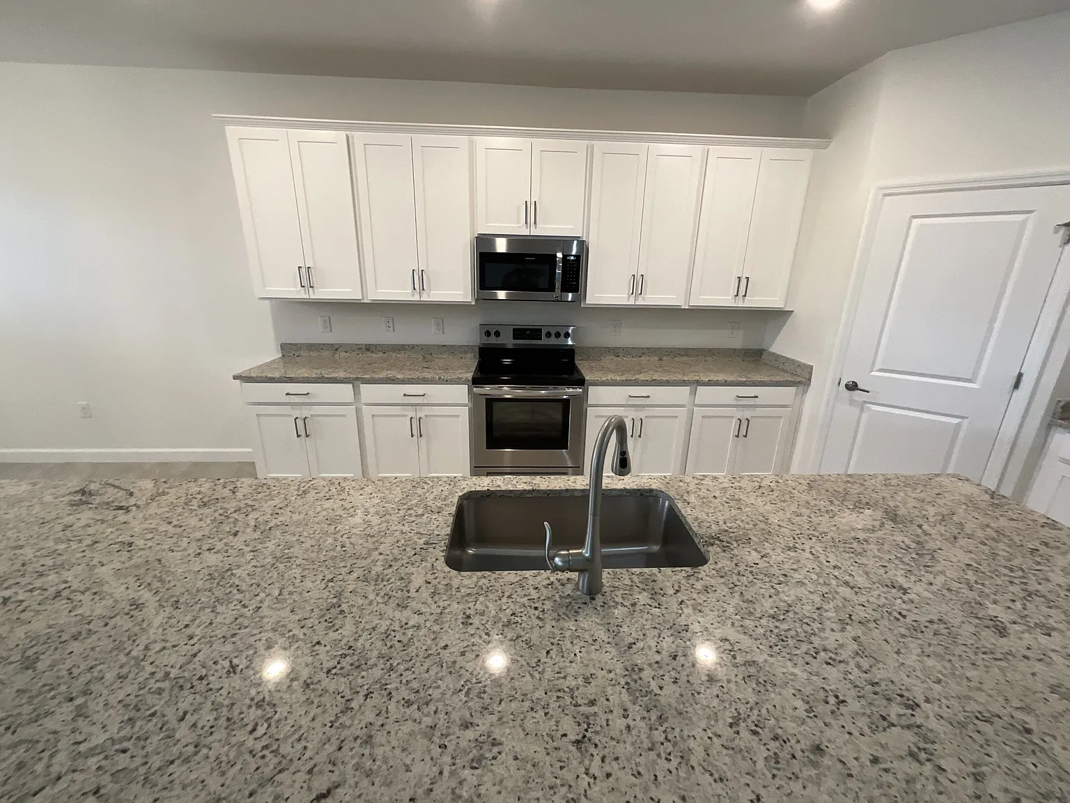 11368 Canopy Loop - 1 — Photo 4