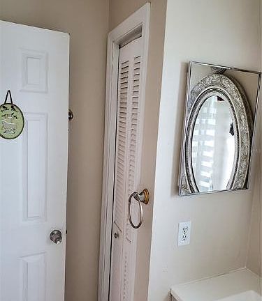 5th image of 2720 Hidden Cove Ct