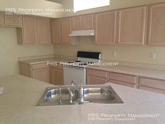 5th image of 2351 S Comanche Dr