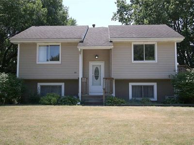 500 John Goodhue Rd, Carlisle, IA, 50047