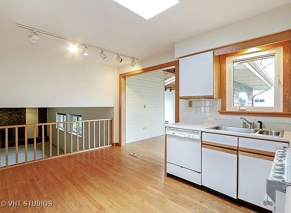 5th image of 657 E Juniper Dr
