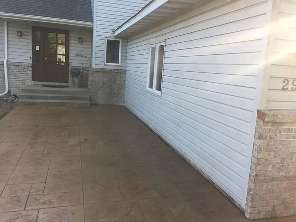 2909 Frank St N, Maplewood, MN 55109