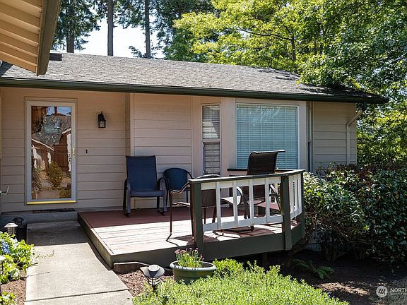 3rd image of 1757 SW Robertson Drive