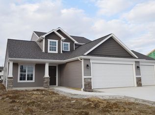 8017 Dunnmore Dr, New Haven, IN 46774