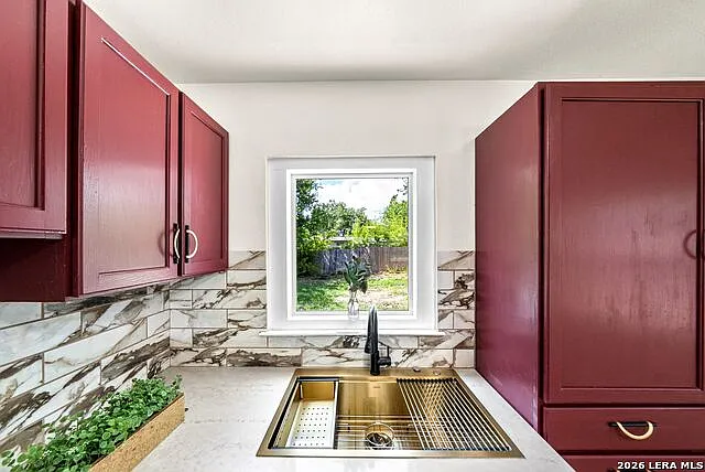 10 Linden Ave — Photo 7