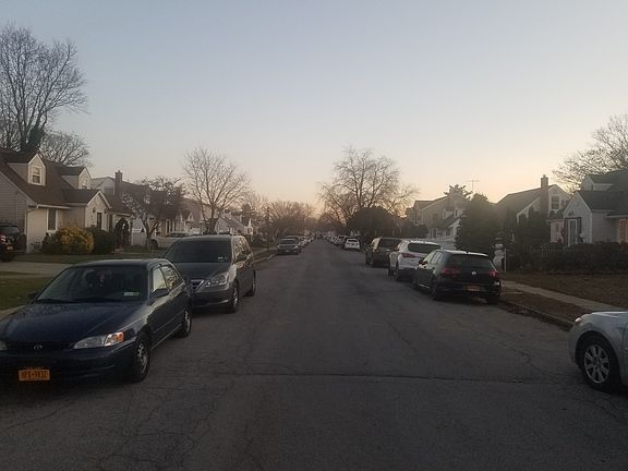 Exterior Neighborhood (street photo)