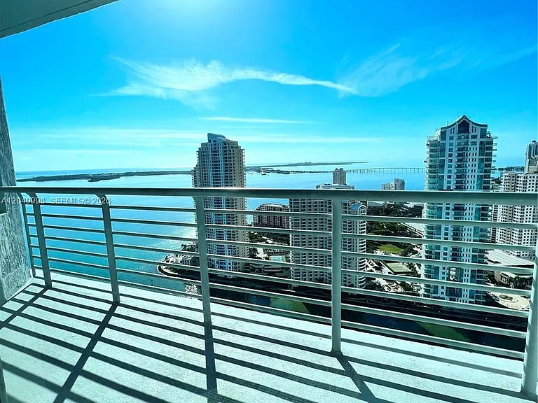 335 Biscayne Blvd #4207 — Photo 1