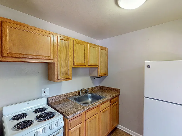 Brittany Manor — Photo 11