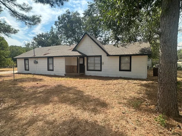 632 W Ayers Ave, De Leon, TX 76444