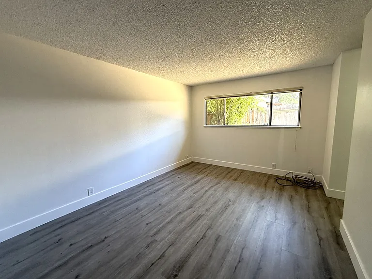 10926 Scotsman Way — Photo 11