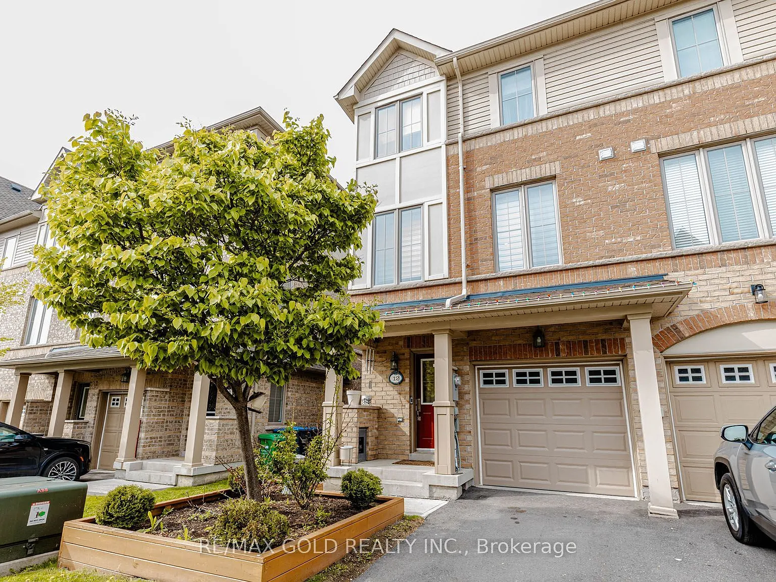 4 bed, $3,300 — Photo 2