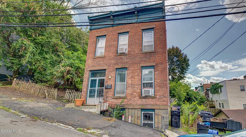 2nd image of 44 Christie Street