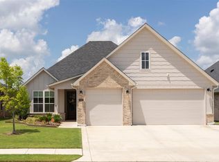 209 Pont Neuf Ct, Edmond, OK 73034