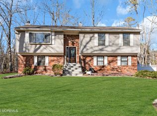 18 E Pleasant Grove Rd, Jackson, NJ 08527