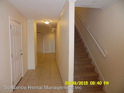 4th image of 637 Navy St