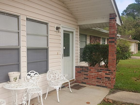 3rd image of 5219 Cambridge Dr