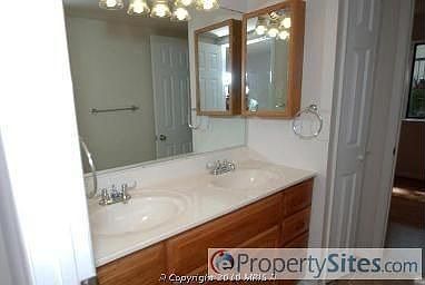 5th image of 3117 Hawthorne Dr NE #3117