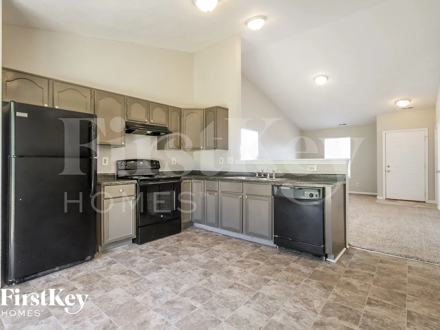 3 bed, 2.0 bath, 1100 sqft, $1,890 — Photo 4