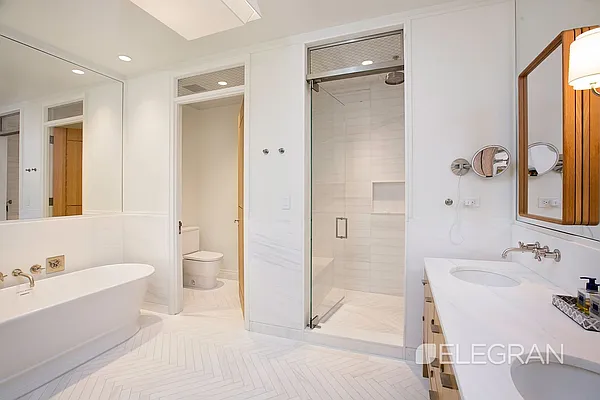 Sold by (Legacy) Elegran | media 5