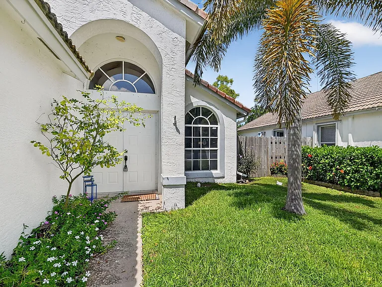 1891 Oak Berry Cir — Photo 4