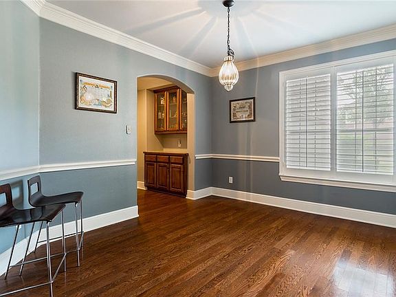 4th image of 912 Idlewild Ct