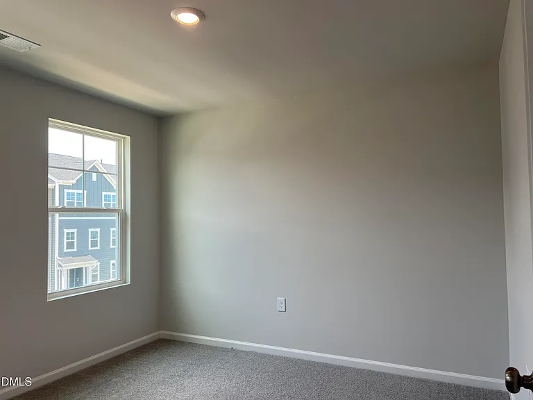 642 Gimari Dr — Photo 6