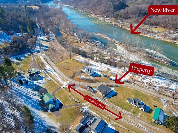 1552 Allisonia Rd, Hiwassee, VA 24347