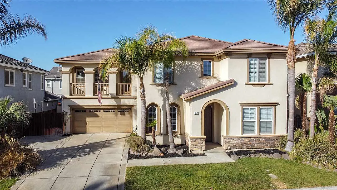 6643 Yellowstone Cir photo 1