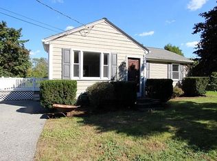 481 River Rd, Lincoln, RI 02865