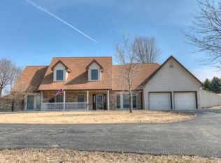 8913 Stillhouse Rd, Liberty, MO 64068