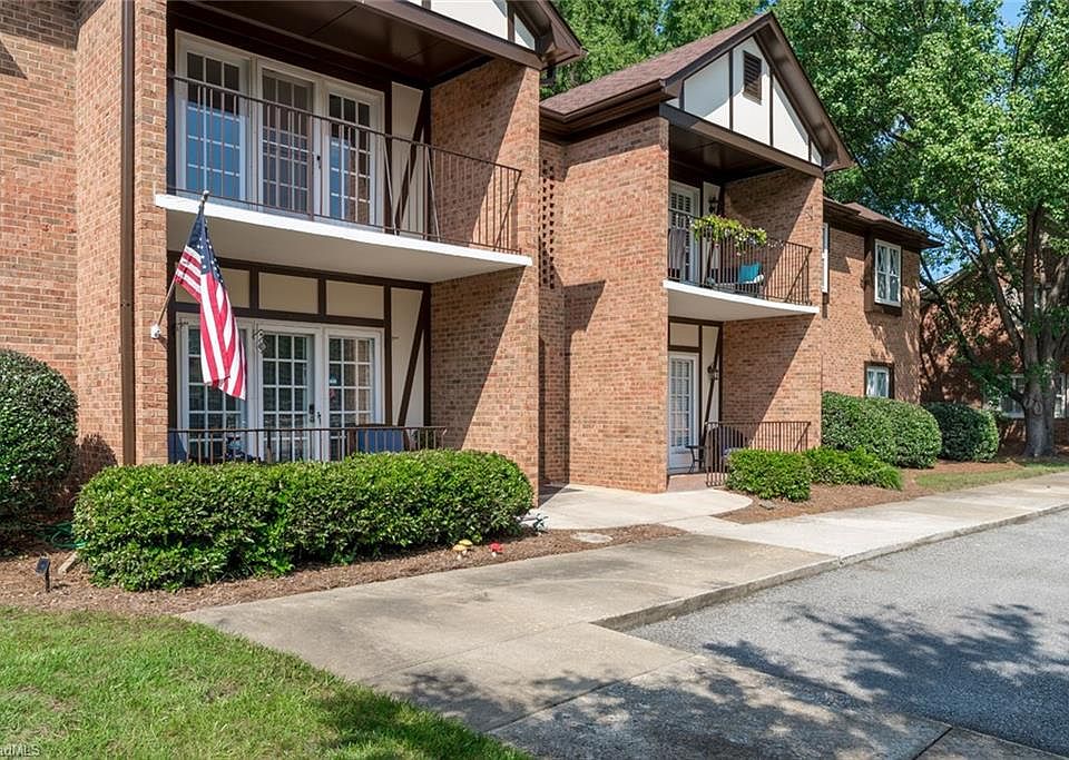 1st image of 7 Fountain Manor Dr Unit A