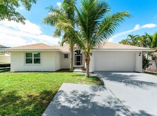 7600 Cocoanut Dr, Lake Worth, FL 33467