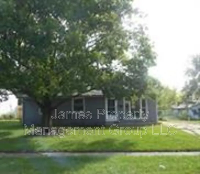 Building Photo - 1004 Oakland Dr