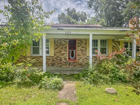 14 Jackson St, Tishomingo, MS 38873