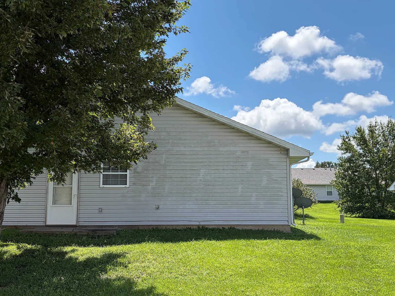 2709-2711 Porter Pl — Photo 3