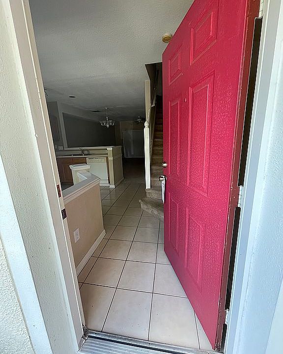 1st image of 1182 Vineland Pl