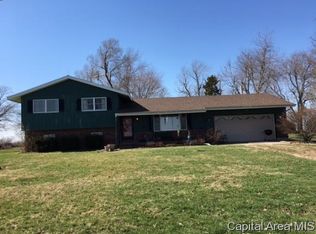 32535 E County Line Rd, Girard, IL 62640