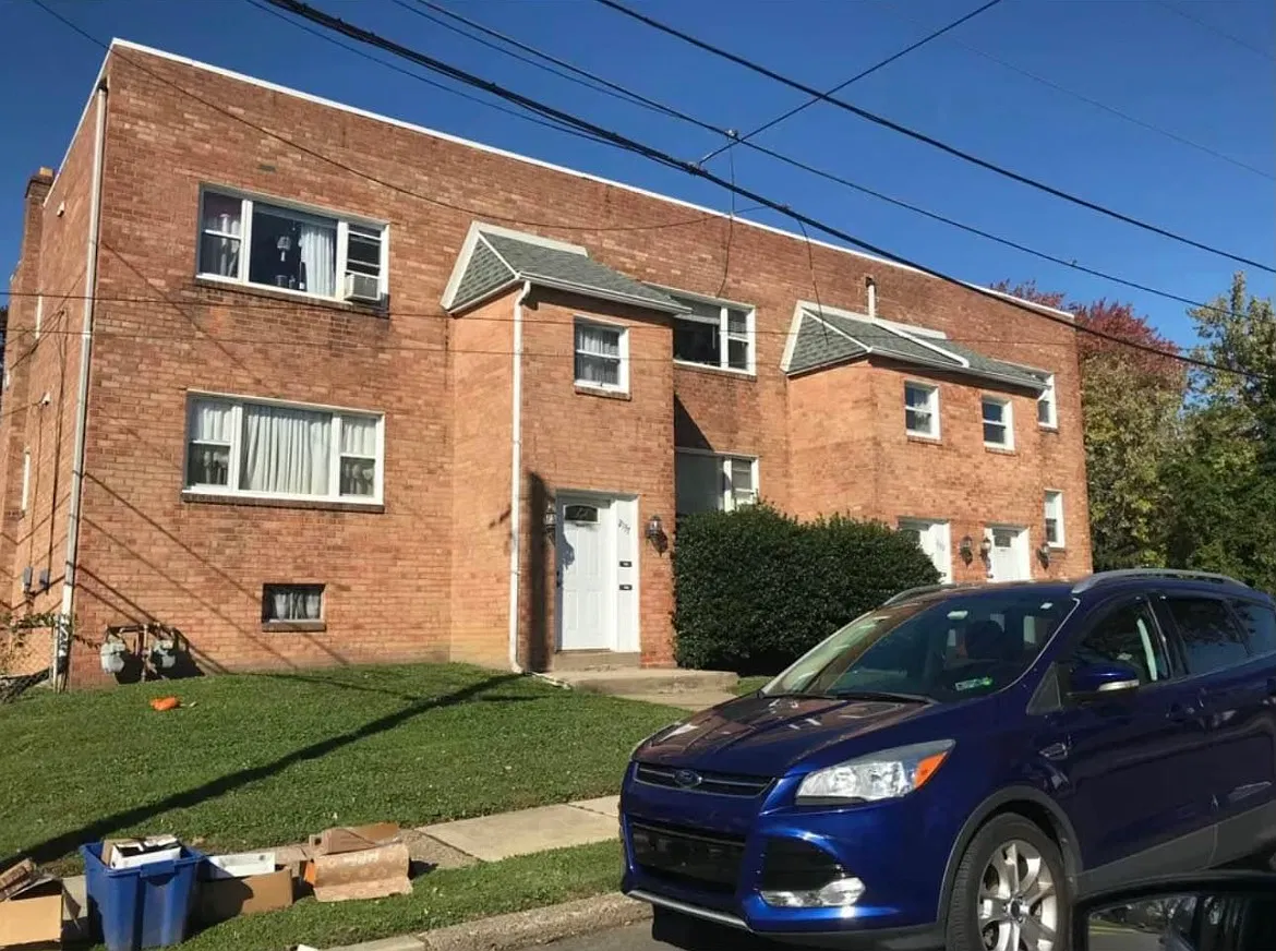 2 bed, 850 sqft, $1,675 — Photo 2