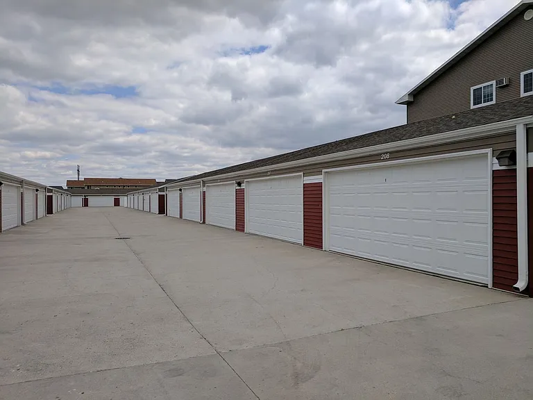 The Edge of Osgood Apartments — Photo 41
