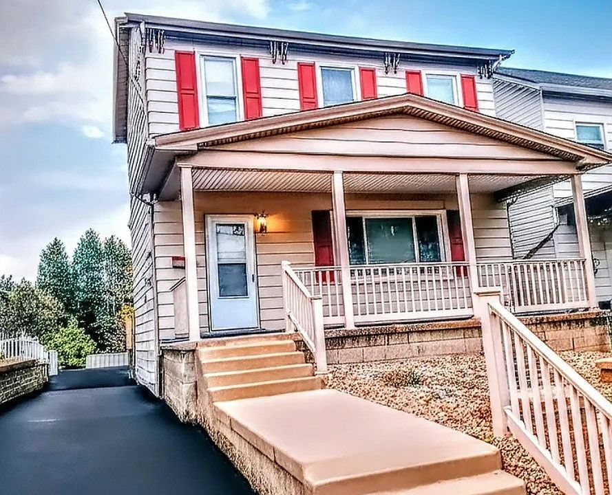 1st image of 311 Sweetbriar St