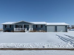 203 Sunny Dr, Doniphan, NE 68832