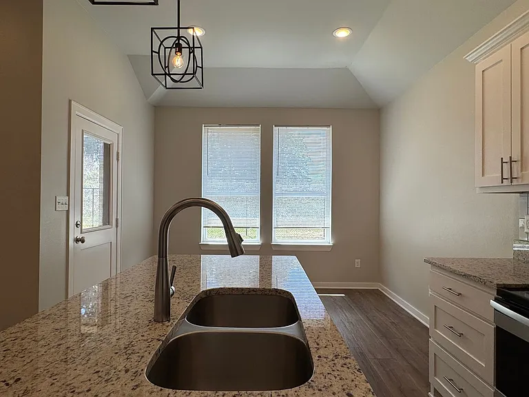 Hillside — Photo 23